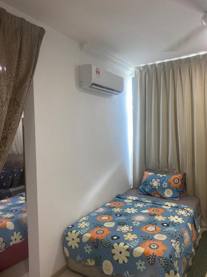 Vista Alam Roomstay Homestay Shah Alam Eksteriør bilde